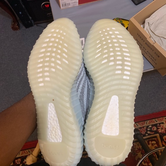 Yeezy 350 Boost Blue Tint - Picture 3 of 5